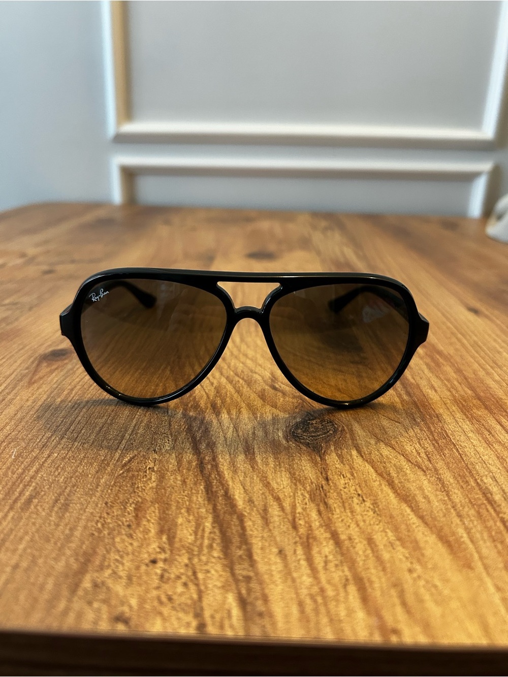 Ray-Ban Black frame sunglasses - Picture 4 of 5